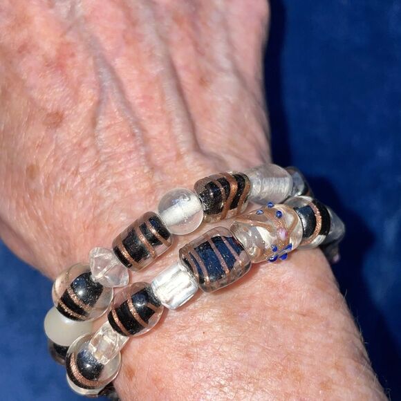 Memory wire wrap bracelet clear black and silver beads with bronze highlights - Picture 3 of 6